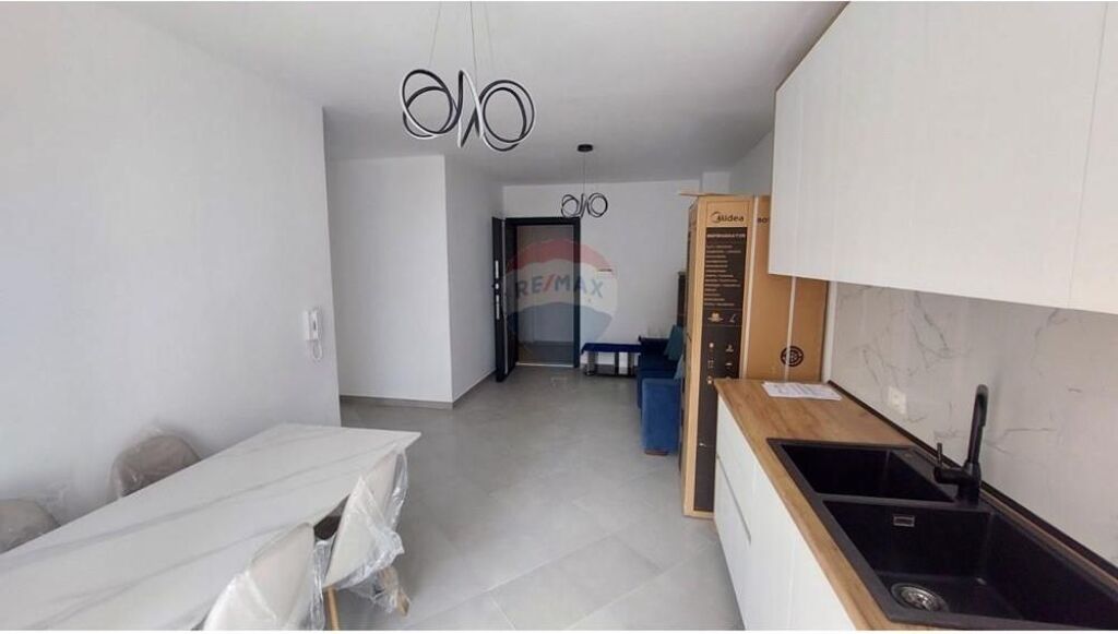 Apartament 1+1 me qira në Rrugën e Dibrës