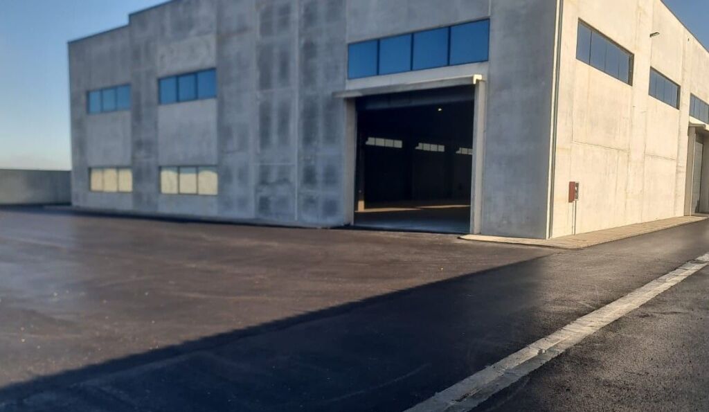 🏭 Kapanon për Shitje – Porto Romano, Durrës