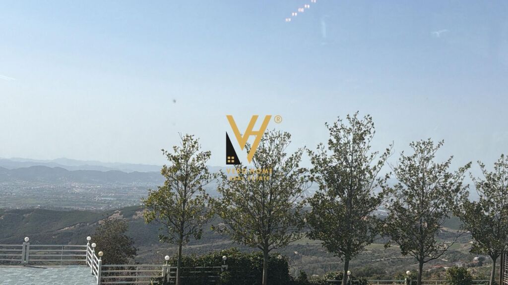 SHITET TOKE ULLISHTE 3.000 M2 NE SURREL 300.000 EURO