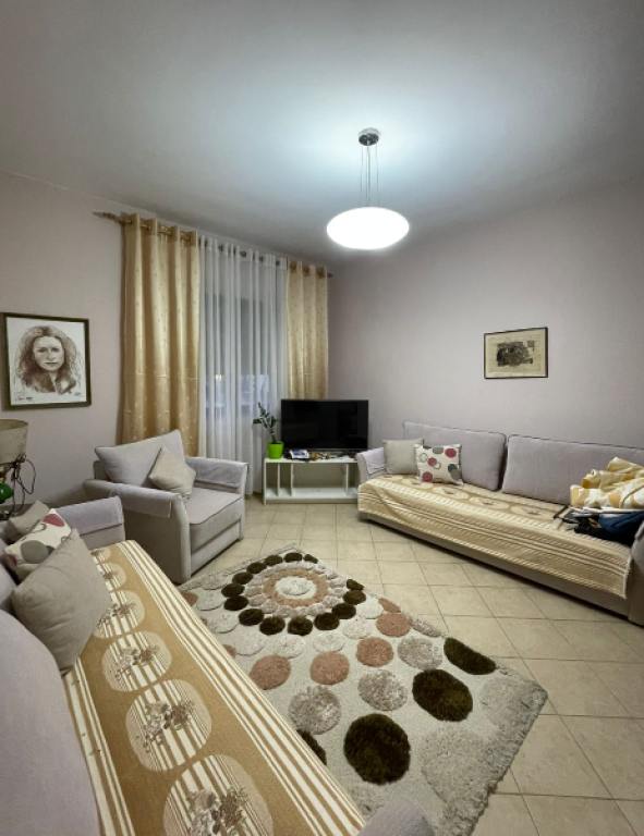 🏡 APARTAMENT 2+1+2 ME QIRA    