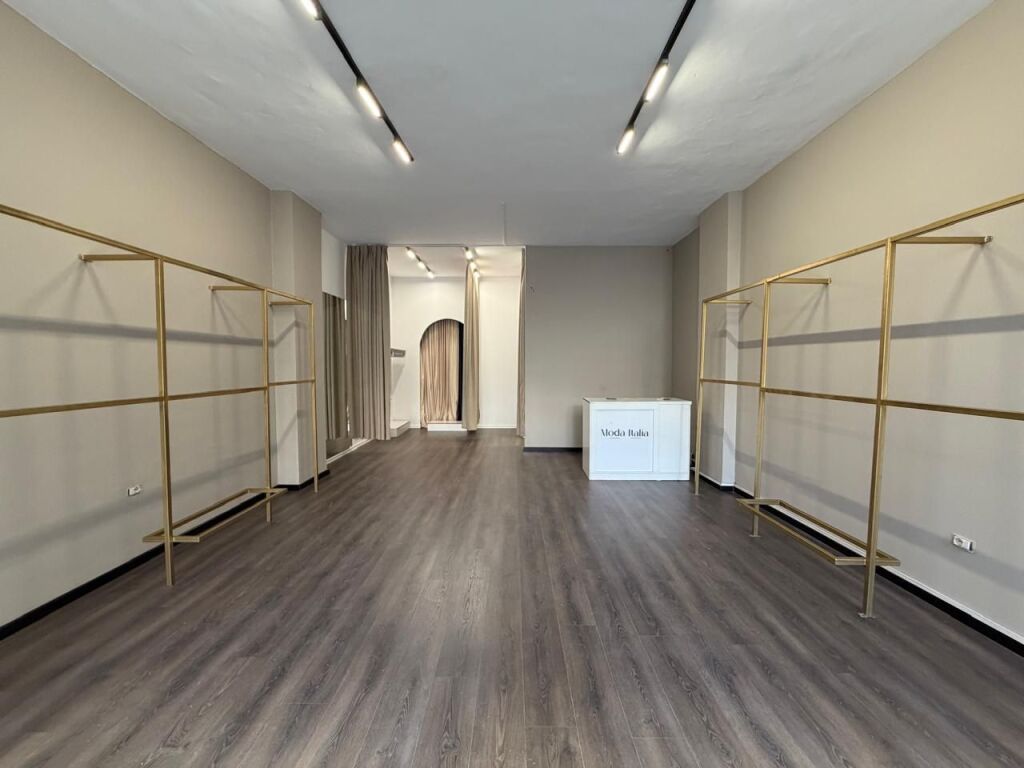 Open Space Office Apartment for Rent in Bllok