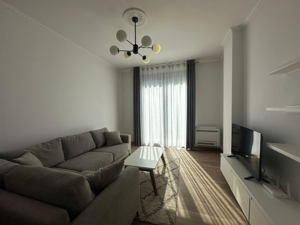 Apartament 1+1 Me Verande+Post Parkimi me Qira Ne Teg