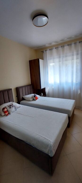 Uji ftohte Vlore, Apartament 2+1 për qira, 
