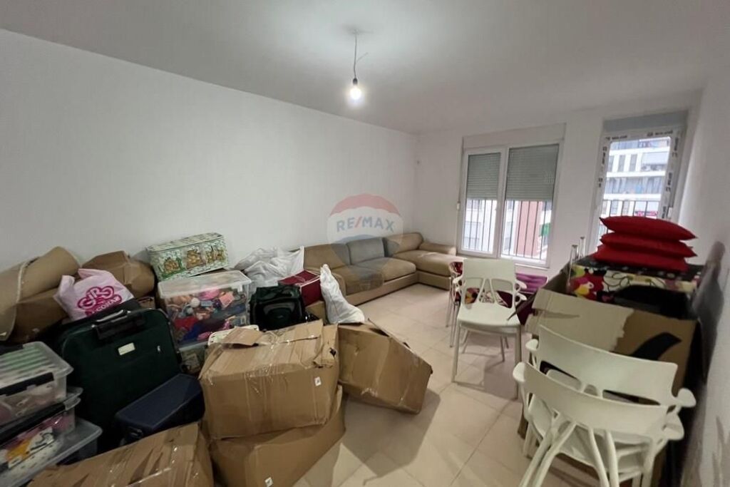 Apartament 3+1 për shitje në Rrugën 5 Maji, Tiranë