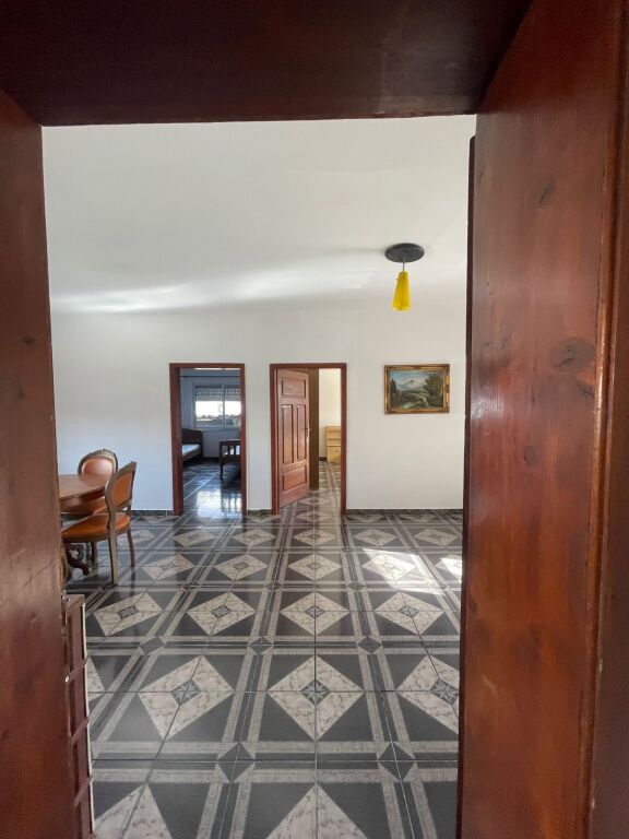 For Rent 2nd Floor of a 3-story Villa in Laprakë, on a main street