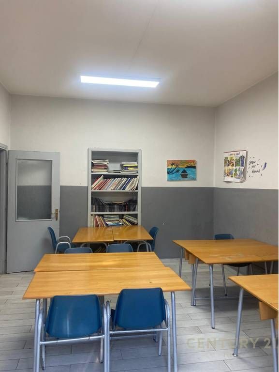 Apartment for rent for business