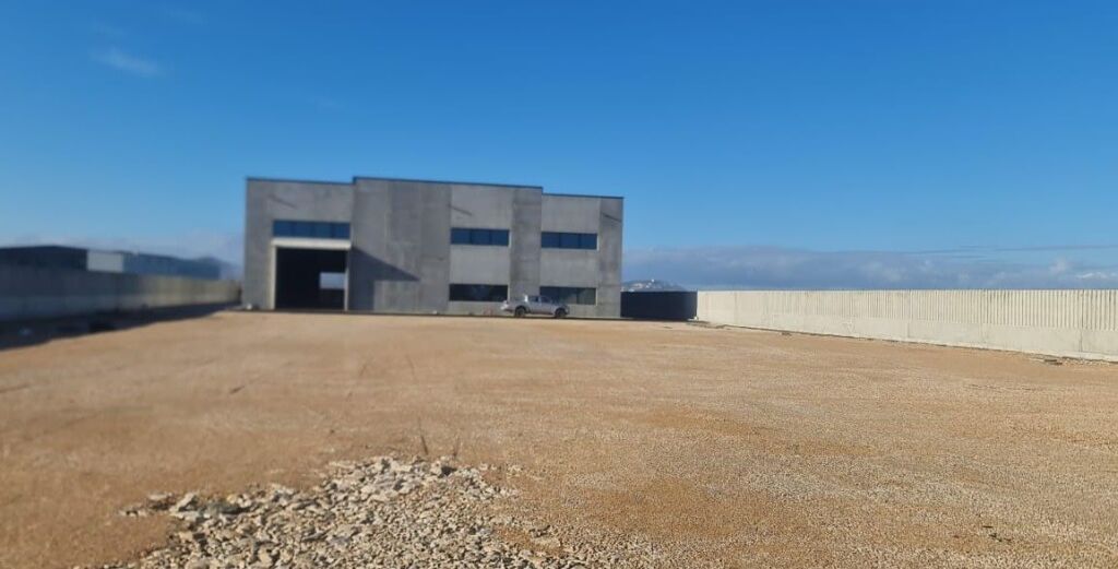 🏭 Kapanon për Shitje – Porto Romano, Durrës