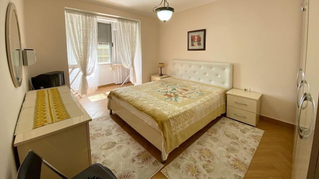 Apartment for rent on Mine Peza street