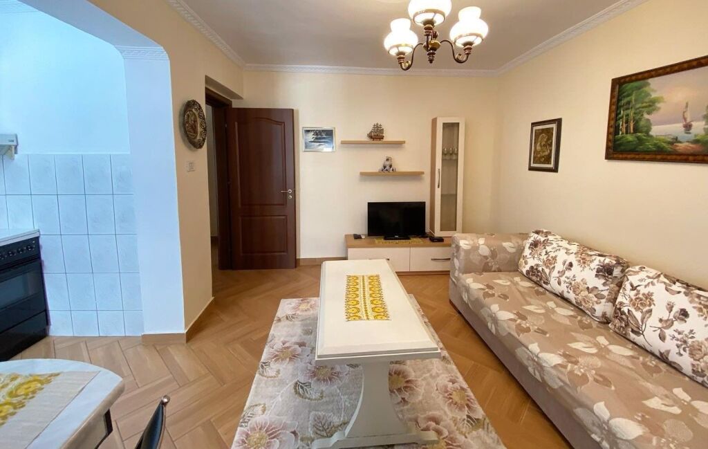 Apartment for rent on Mine Peza street