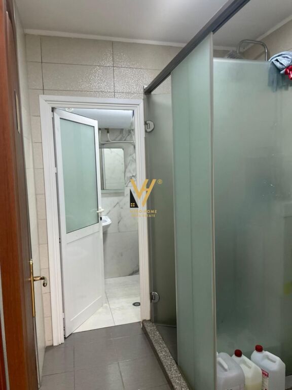 OFFICE 307 M2 FOR RENT ON ABDULLA KETA STREET, CENTER 3,400 EURO
