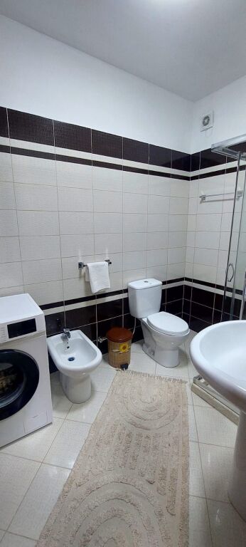 Uji ftohte Vlore, Apartament 2+1 për qira, 
