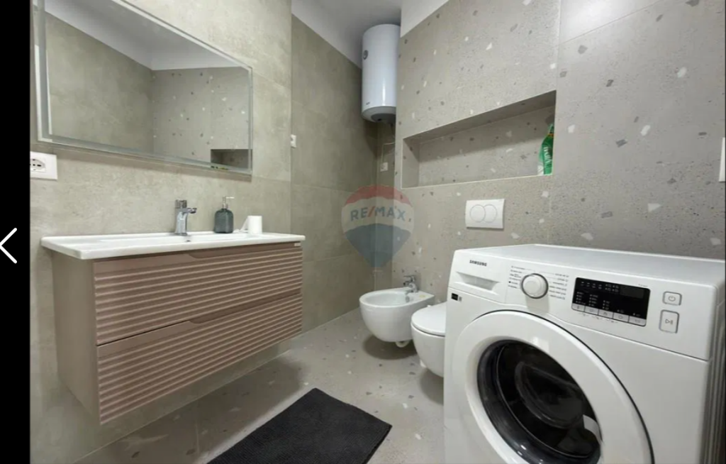 Apartament per shitje 2+1+2 tek 21 Dhjetori