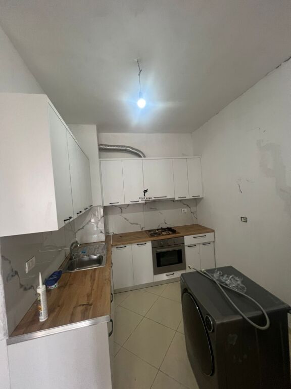 SHITET APARTAMENT 1+1 ASTIR 8.500.000 LEKE FH-65177