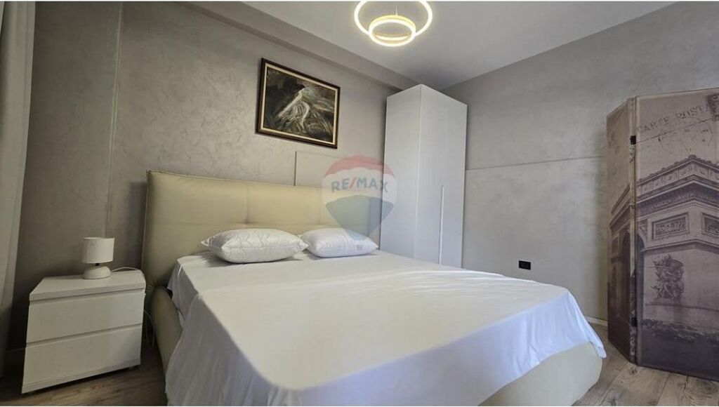 Apartament 2 +1+2 te Sheshi Skenderbej