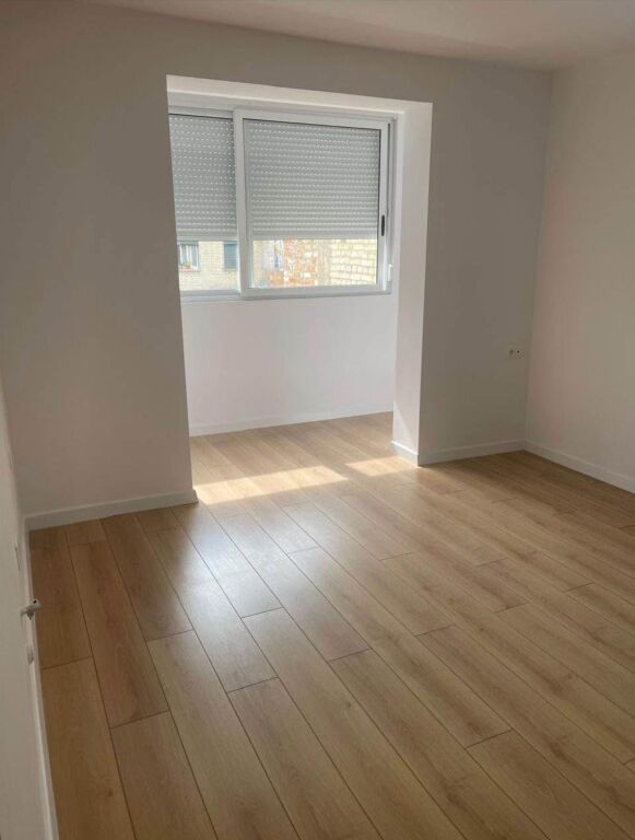 Apartment 2+1 for sale at 21 Dhjetori