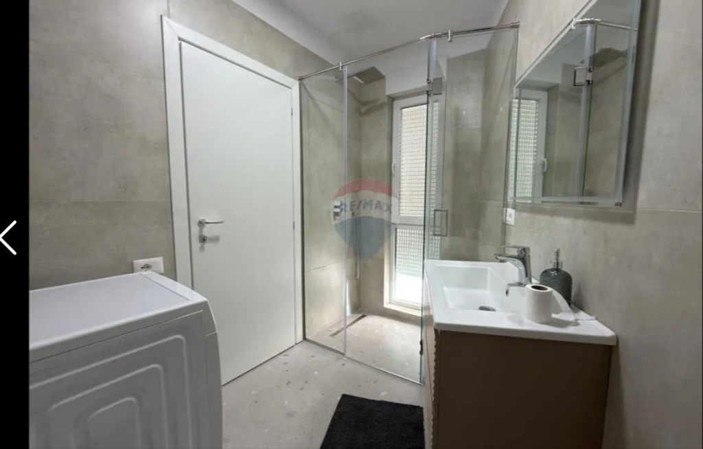 Apartament per shitje 2+1+2 tek 21 Dhjetori