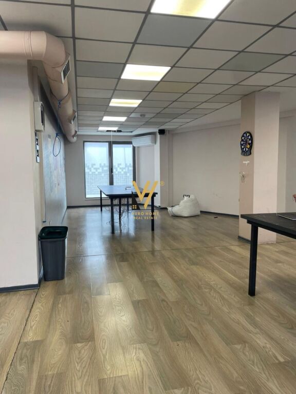 OFFICE 307 M2 FOR RENT ON ABDULLA KETA STREET, CENTER 3,400 EURO