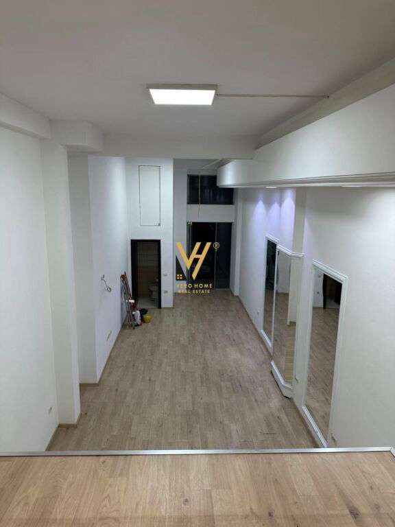 OFFICE 70 M2 FOR RENT ON HIM KOLLI STREET 800 EURO
