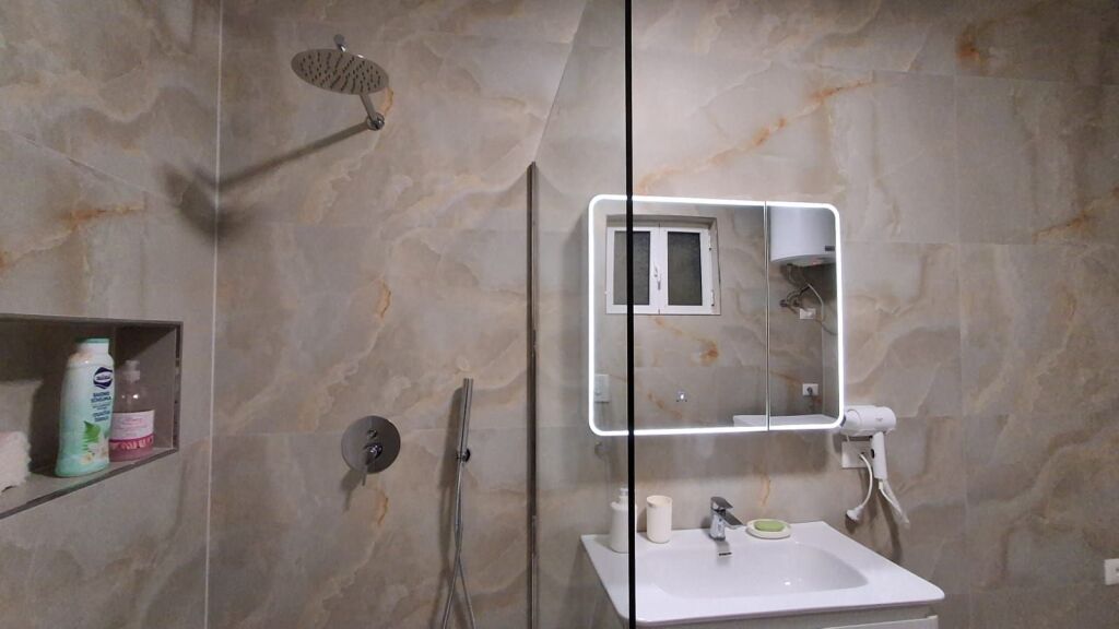 APPARTAMENTO 1+1 IN AFFITTO AL 9° PIANO 700 EURO