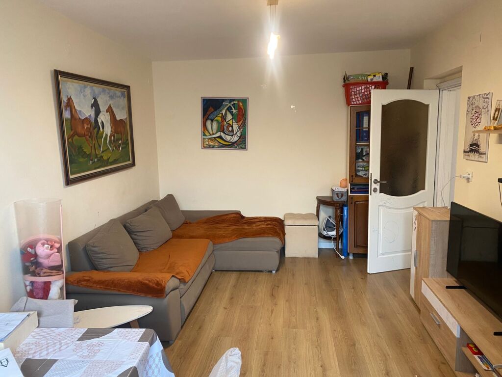 Apartament per shitje 1+1 tek Mine Peza