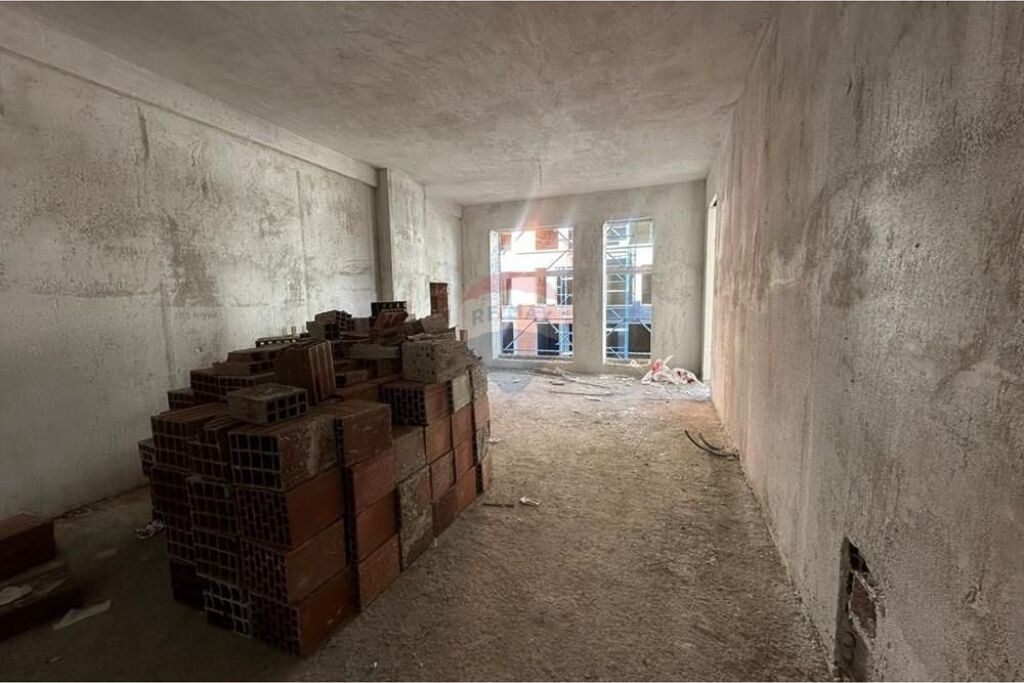 APARTAMENT 2+1+2 PER SHITJE NE PASKUQAN