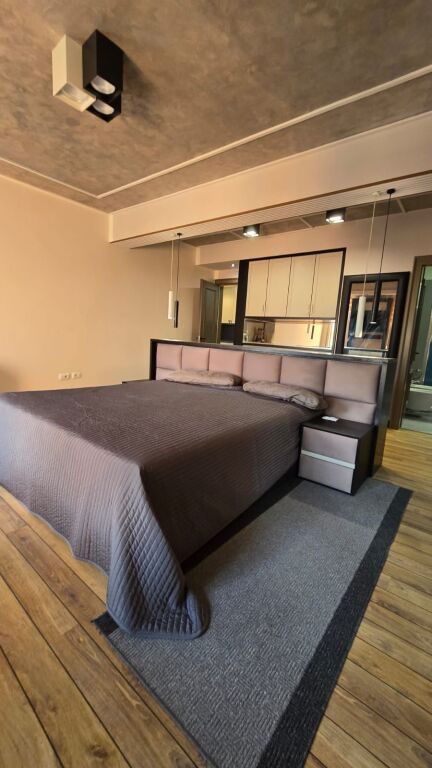 Shitet apartament te Myslym Shyri