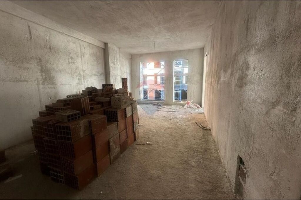 APARTAMENT 2+1+2 PER SHITJE NE PASKUQAN