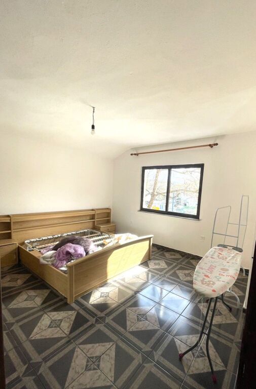 For Rent 2nd Floor of a 3-story Villa in Laprakë, on a main street