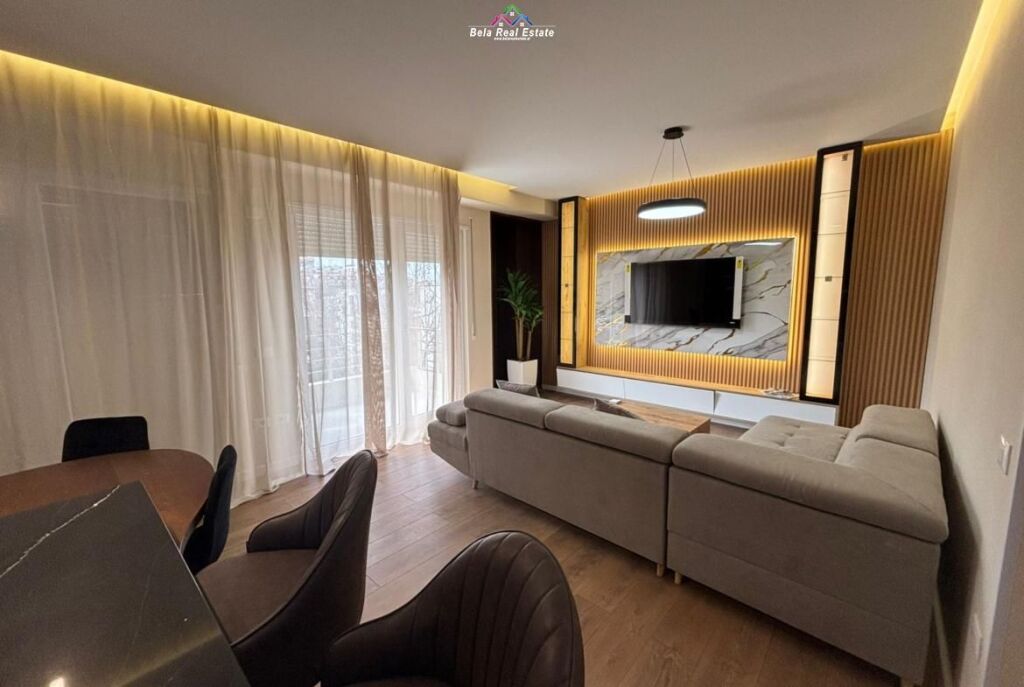 Apartament Me Qera 2+1 Tek Kopshti Botanik ( ID B2201806) Tirane