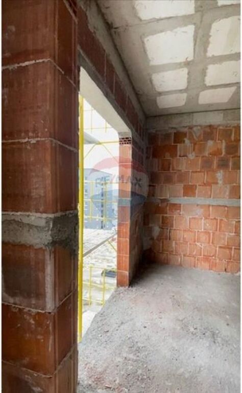 Apartament 1+1 per shitje tek Tirana New Entry, Ish Sheshi Shqiponja!