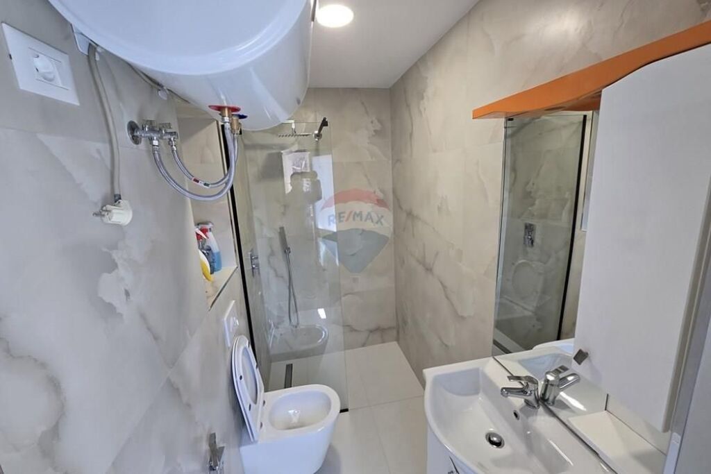 Appartamento 4+1+2 in affitto in Via Mine Peza