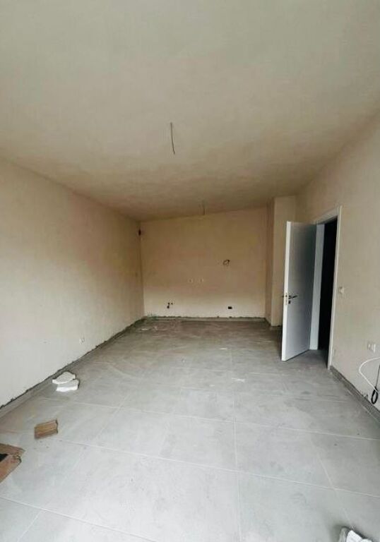 APARTAMENT 2+1 PER SHITJE / 5 MAJ