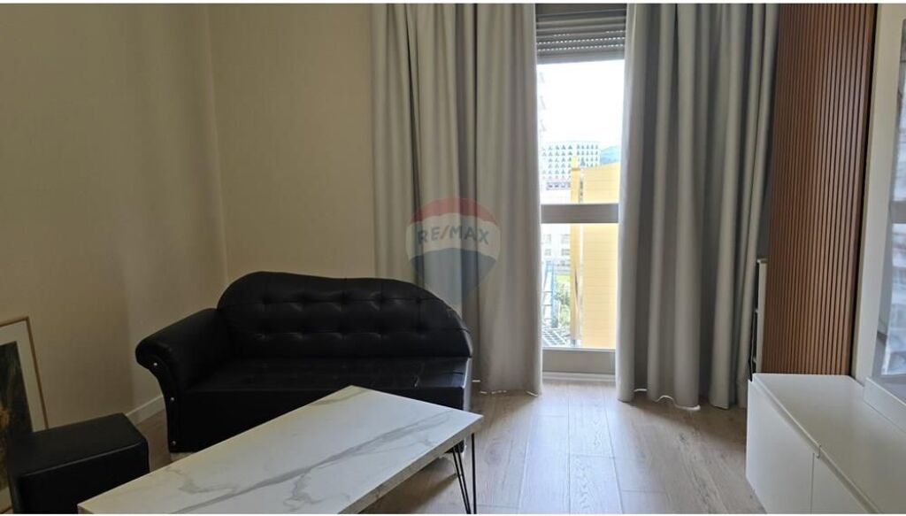 Appartamento 2 +1+2 in Piazza Skenderbej