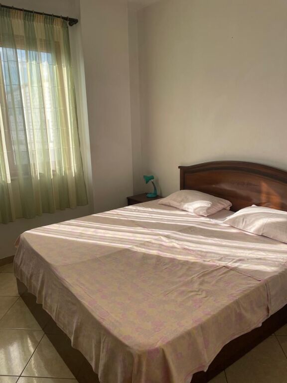 Apartament me qera terminali pallatet e verdha