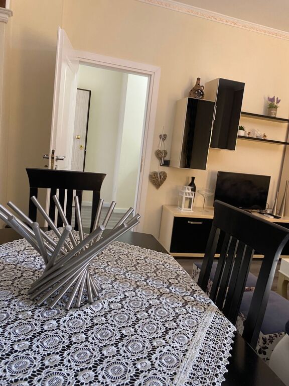 QIRA APARTAMENT 1+1 PLAZH DURRES 350 EURO