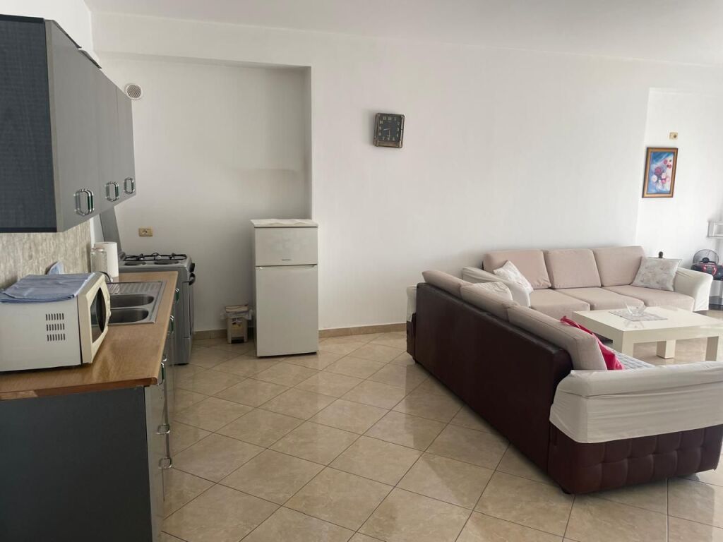 Apartament me qera terminali pallatet e verdha