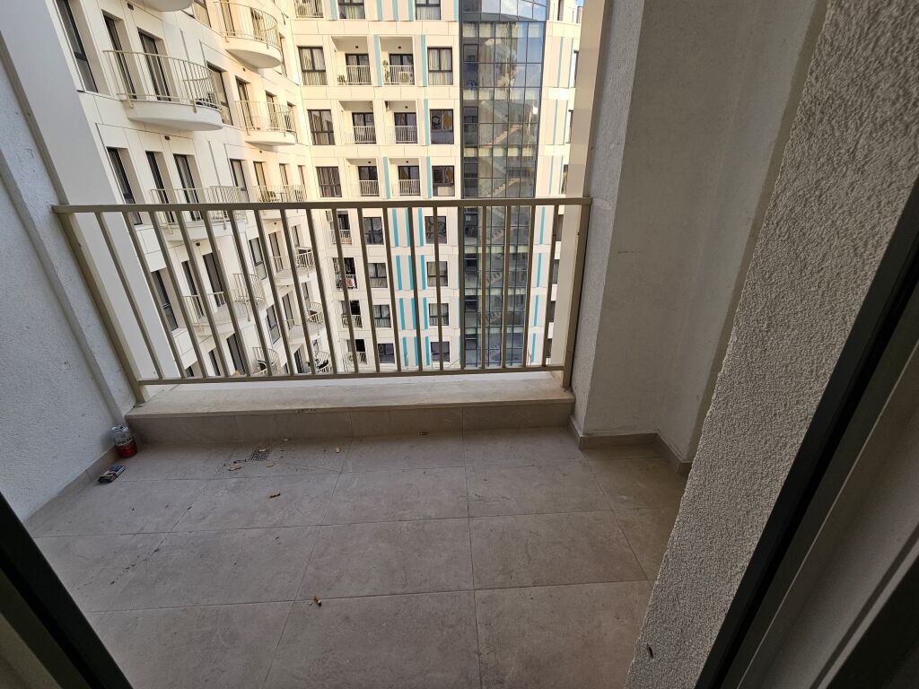 Jepet me qera apartament 2+1 + post parkimi Zogu i Zi