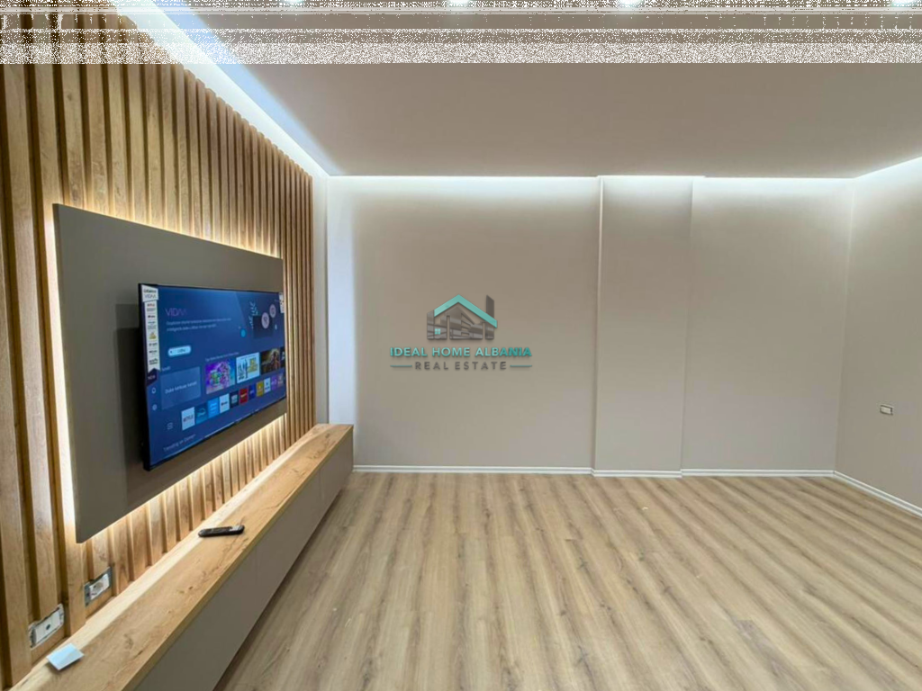 SHITET STUDIO – UJI I FTOHTË, VLORË