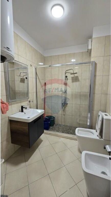 Appartamento 2 +1+2 in Piazza Skenderbej