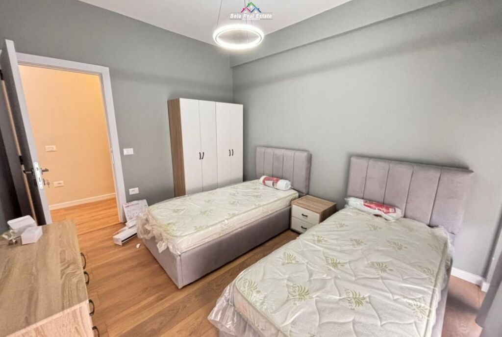 Apartament Me Qera 2+1 Tek Kopshti Botanik ( ID B2201806) Tirane