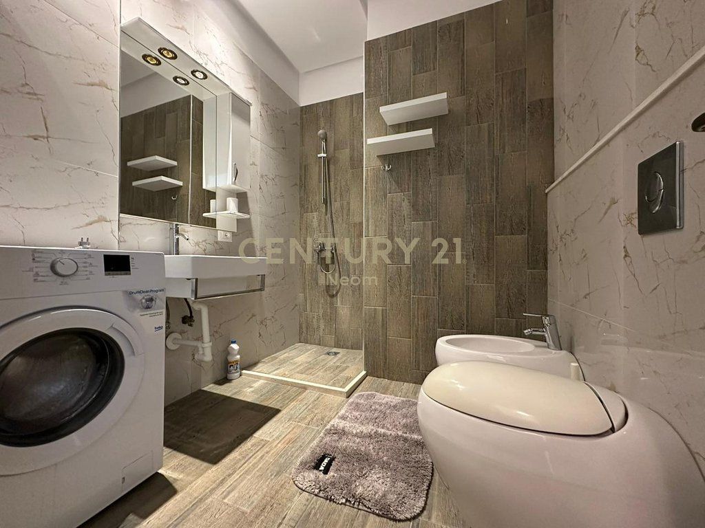 Apartment 2+1+2 for rent in Liqen te Thate!