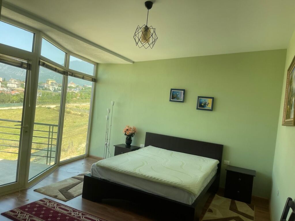 In affitto villa 3+2 con cortile super arredato 800 eu Complesso sanatorio Alba