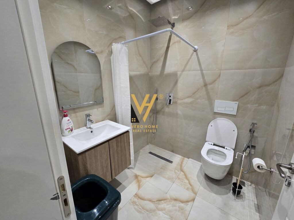 SHITET APARTAMENT 2+1+2 TE KOPSHTI BOTANIK 210.000 EURO