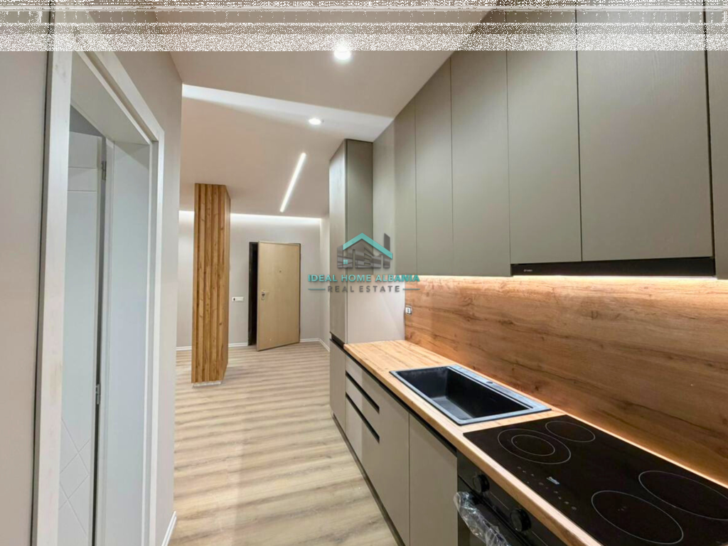 SHITET STUDIO – UJI I FTOHTË, VLORË