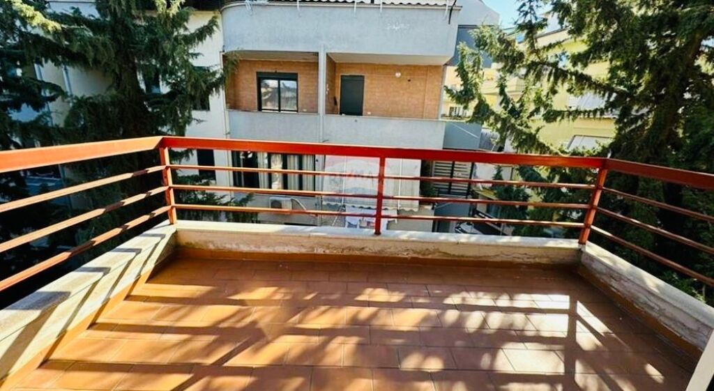 📍🏠Apartament 2+1 + Post Parkimi Liqeni i Thate