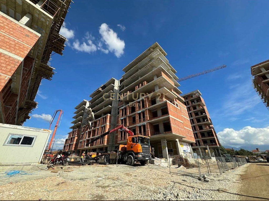 APARTAMENT PER SHITJE 2+1 TEK" KOMPLEKSI UNIVERS CITY ,ZONA STARTEK " TIRANE !