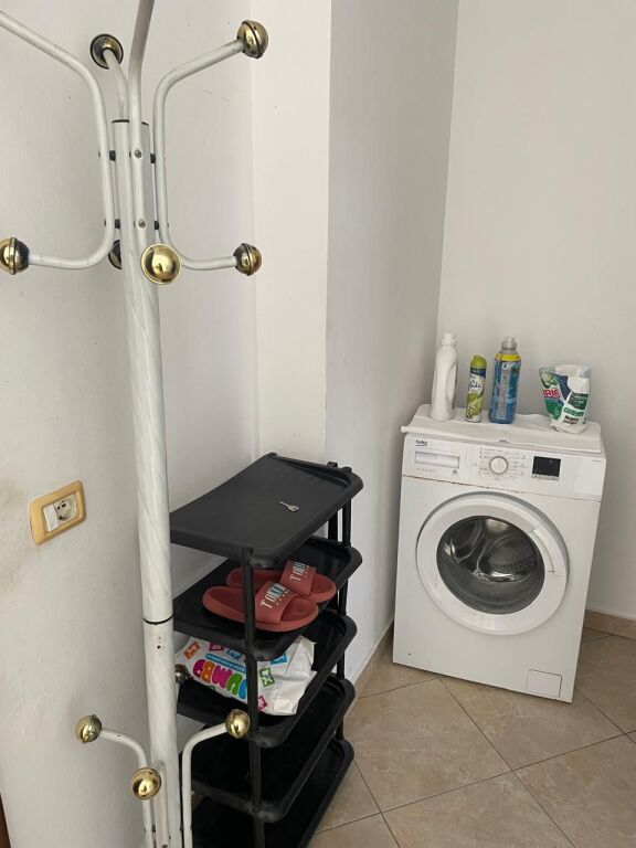 Apartament me qera terminali pallatet e verdha