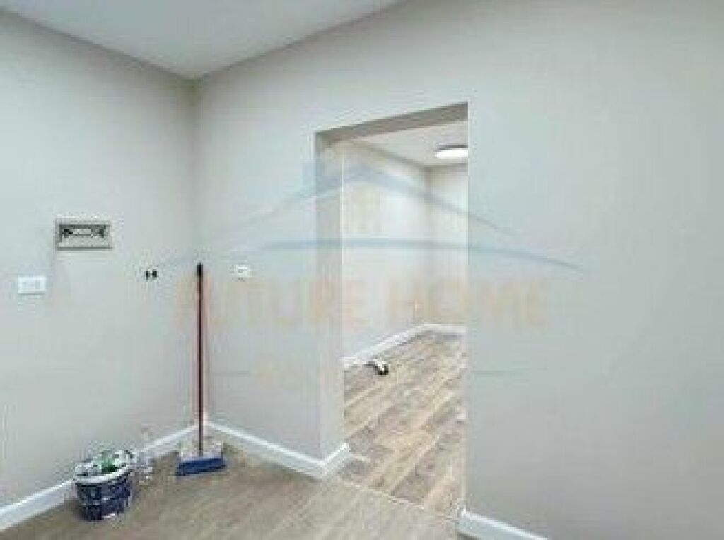 Shitet, Apartament 2+1 , Rruga e Kosovareve, Tirane