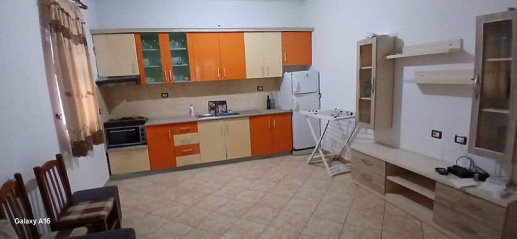 Tale, Lezhë shitet banesë private