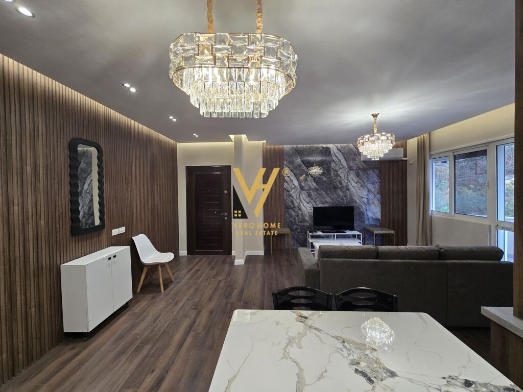 SHITET APARTAMENT 2+1+2 TE KOPSHTI BOTANIK 210.000 EURO